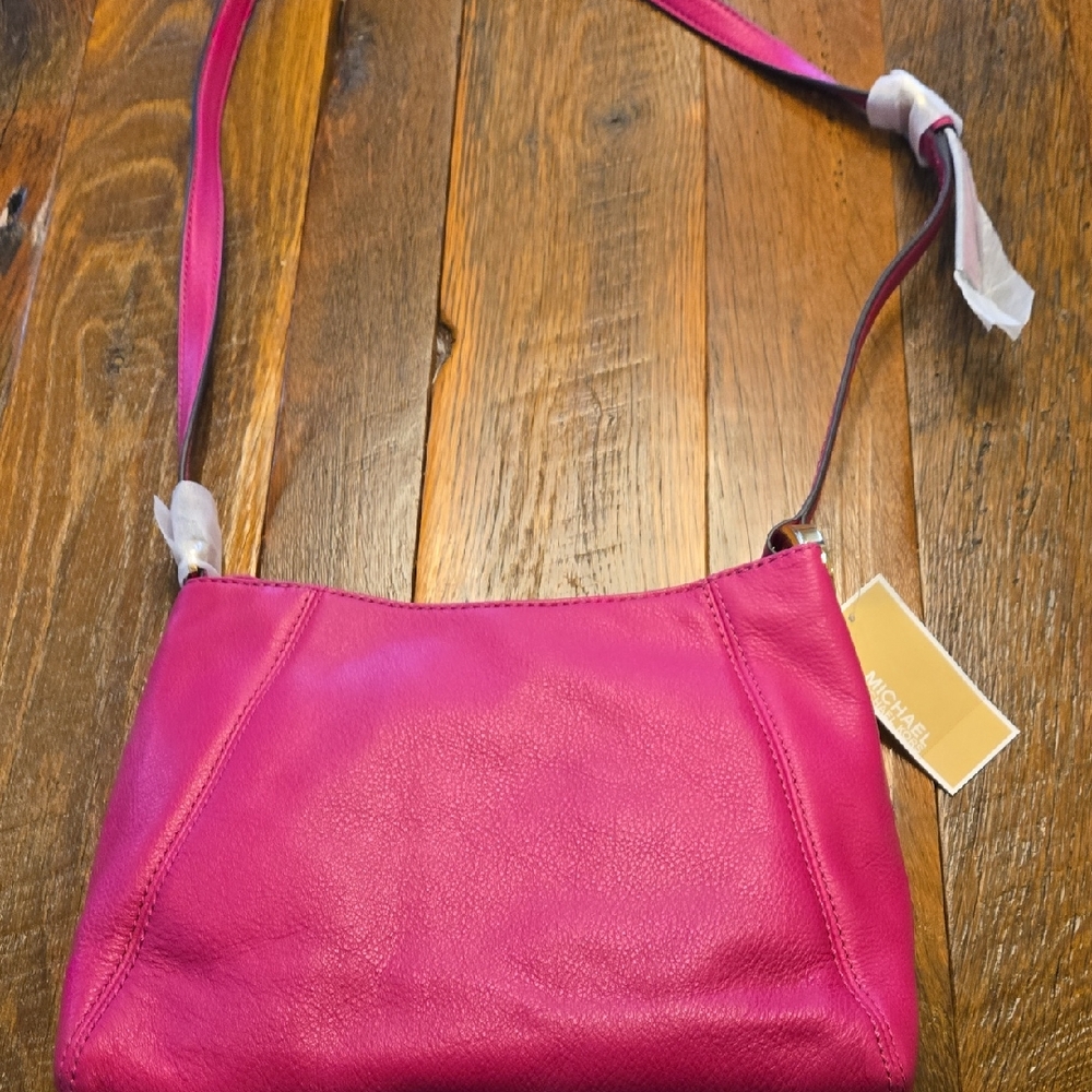 Michael Kors Fulton MD Messenger Fuschia Leather NWT